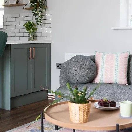 Ferienhaus Ivy Mews - Converted Barn In Popular Village