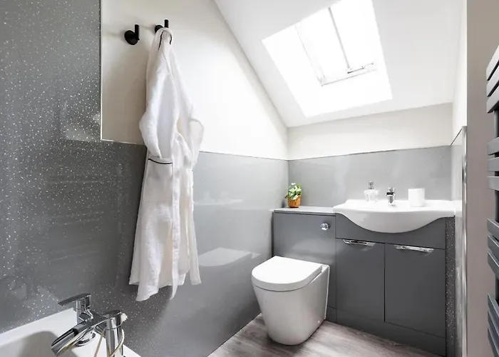 Ivy Mews Barn In Village Sleeps 2 Scarborough